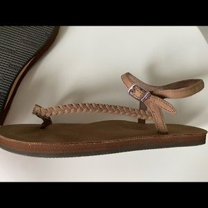 NWOT Rainbow 9.5 flirty braid sandals
